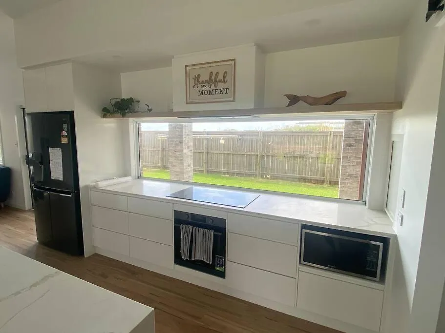 Rules Beach House Qld 4674- Opt 2 - 3Bdr Unit, 2Br Deepwater Apartment