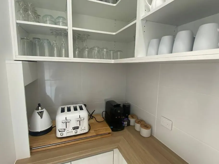 Rules Beach House Qld 4674- Opt 2 - 3Bdr Unit, 2Br Deepwater 0*,