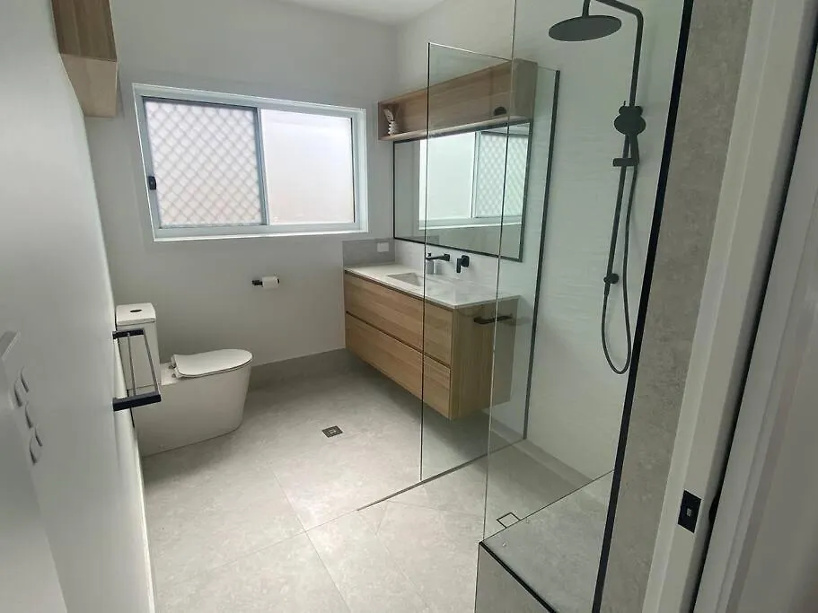 Apartment Rules Beach House Qld 4674- Opt 2 - 3Bdr Unit, 2Br Deepwater